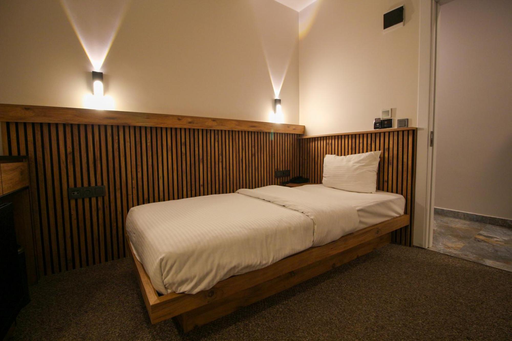 Hotel Kaya Saw *